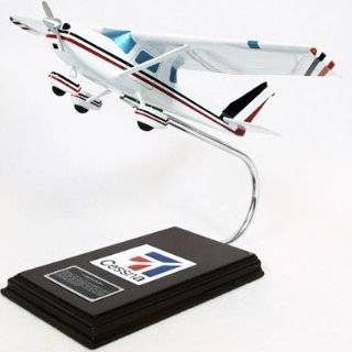  Minicraft Models Cessna 150 1/48 Scale Toys & Games