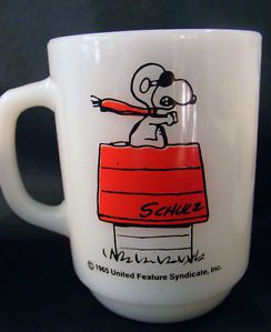 Vintage Anchor Hocking Snoopy Red Baron Peanuts White Milk Glass Coffee Mug