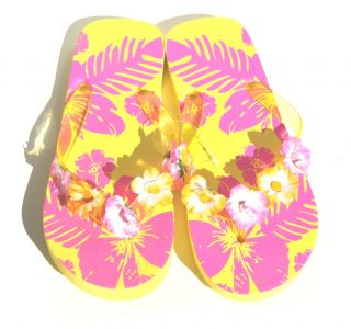 Sandal King Yellow Hawaiian Flowers Women Beach Flip Flops Retail $42