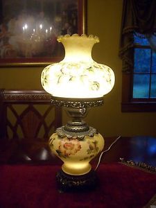 Vintage Gone with The Wind Hurricane Lamp