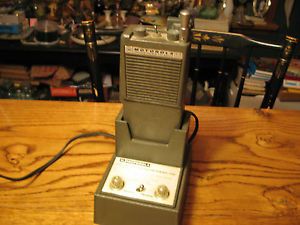 Vintage 60's Motorola Handie Talkie HT 200 2 Channel Portable Radio w Charger