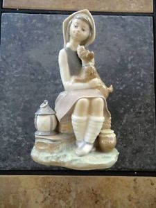 4910 Retired Lladro Girl with Dog and Lantern – Lovely Figurine