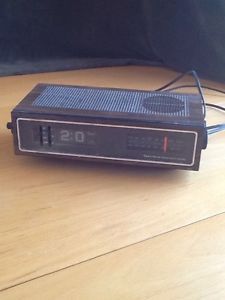 Vintage  Flip Number Alarm Clock Radio Works
