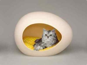Pei Pod Pet Beds with Cushion"Dog Cat Bed" $99 98 Value of 139 00 