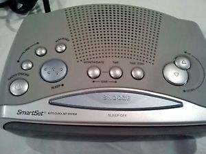 Emerson Research Smartset CKS1850 Dual Alarm Am FM Clock Radio Auto Set