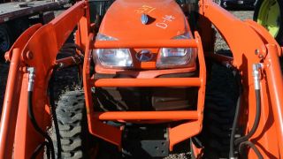 30 HP Kubota Tractor with Cab and Loader HST Look Great Runs Awesome