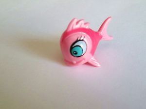 Monster High Lagoona Blue First Wave Doll Pet Neptuna Fish Phiranha