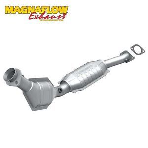 Magnaflow Direct Fit Catalytic Converter Cat CRWN Vic TWN Car Grand Marq 23327