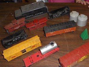 Restorers Lot of Lionel R R Locomotive Box Cars Plastic Metal Toy Train Parts