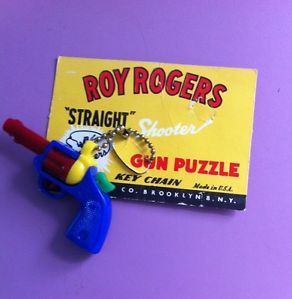 Roy Rogers Gun Key Chain Puzzle w Header Pull Apart Plastic Vtg Toy Cowboy TV