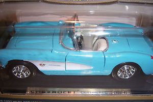 1957 Chevrolet Corvette Die Cast Car 1 18 Scale Road Tough
