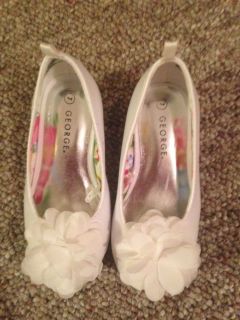 New George Baby Girls White Dress Shoes Size 7