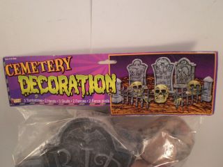 Deluxe Miniature Cemetery Kit Tombstones Halloween Decoration Party Forum 6198