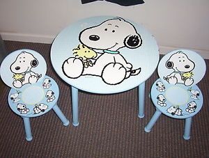 Nice Peanuts Baby Snoopy Woodstock Childrens Table and 2 Chairs Two