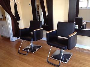 Barber Chair Styling Salon