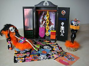 Monster High Skeleton Doll Skelita Calaveras Custom OOAK Boudoir Lot
