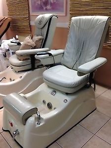 Pedicure Chair w Body Massager