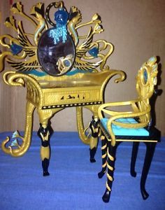 Monster High Cleo de Nile Gold Black Turquoise Vanity Chair First Waive