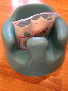Bumbo Aqua Booster Bumbo Seat with Restriant Belt
