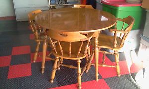 4 Ethan Allen Vintage Dining Room Chairs and Table with 10" Leaf