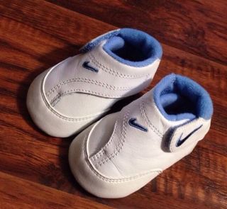 Nike Play Infant Boys Sz 1 Crib Shoes White Blues So Cute New
