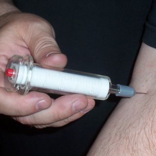 Fake Hypo Doctor Nurse Costume Syringe Shot Needle Joke
