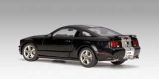 Ford Mustang GT 2005 Black Silver 1 18 Red Autoart