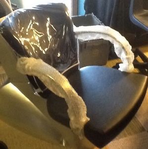 Pavilion Ultra Shampoo Unit Salon Chair Black Silver Body New Make OFFER