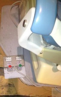 Adec Powered Dentist Dental Examination Tattoo Chair Side Delivery Unit