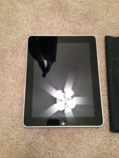 Apple iPad 1st Generation 16GB Wi Fi 3 Extra Cases 085909194322