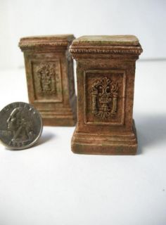 Dollhouse Miniature Cast Resin Pedestals 3999ga