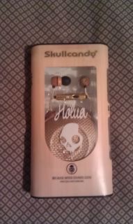 Skullcandy 2011 Holua Gold in Ear Buds Headphones