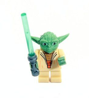 LEGO Star Wars Clone Wars LOOSE Mini Figure Yoda with Silver Lightsaber Toys & Games